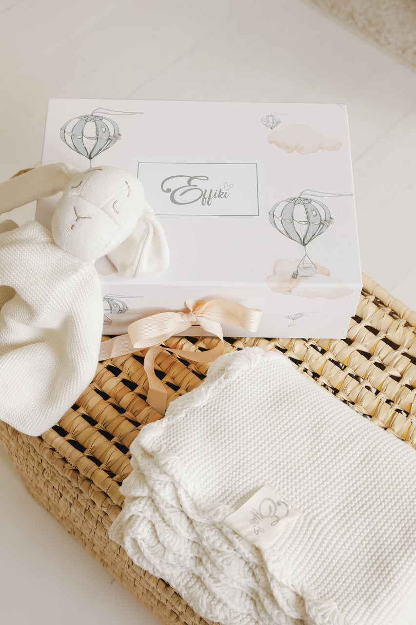 Organic cotton baby blanket in cream by Effiki